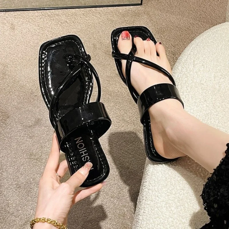 

2023 New Slippers Casual String Bead Rubber Summer Women's Shoes Slides Shale Female Beach Low Pantofle Luxury Hawaiian Soft