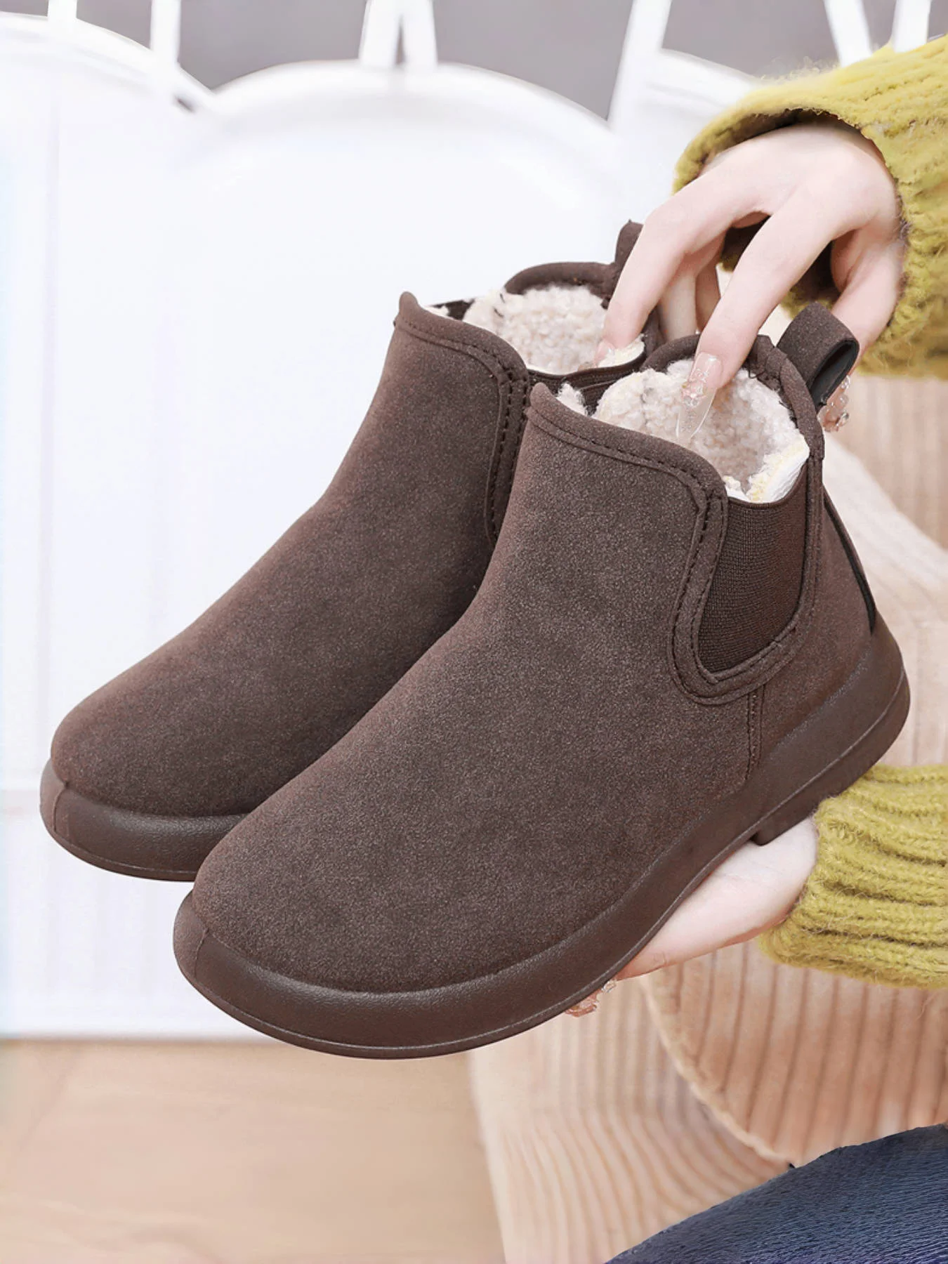 Damenschuhe für den Außenhandel: Warme Winterstiefel für Mütter, Flache Komfortable Kurzstiefel, Rutschfeste Schneestiefel, Kostenloser Versand – Detail 1