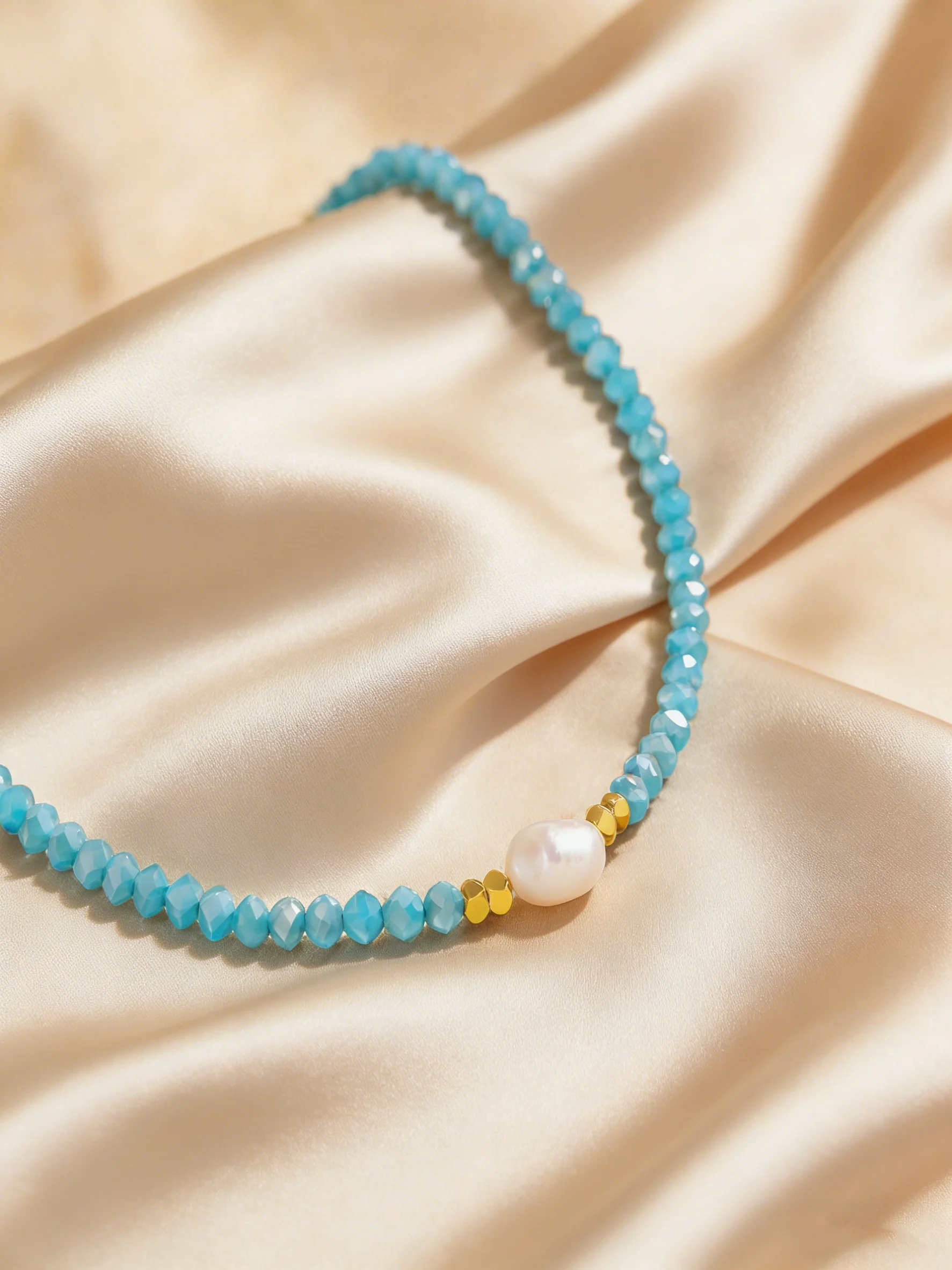 Zarte Boho Blaue Kristallperlen Süßwasserperlen Charm-Halskette für Frauen Trendige Perlenkette Schmuck Sommer 2026