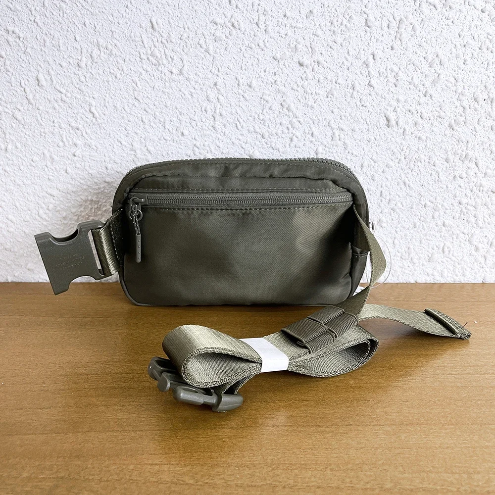 2025 Fashion Yoga Fanny pack Metal Logo Sports waist bag Yoga Mobile Bag Portable bag Unisex Fitness Running women's gift 5