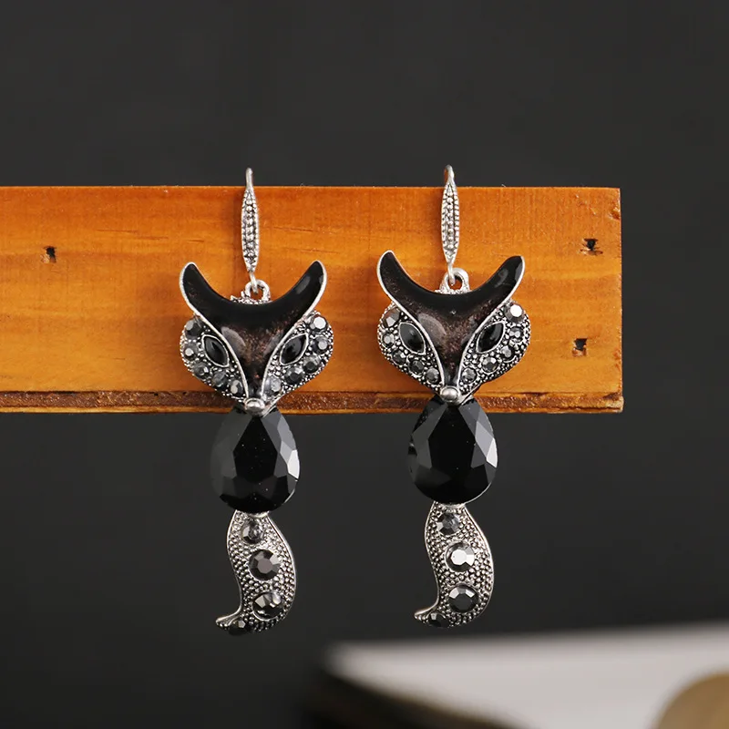 Punk Gothic Vintage Silver Color Fox Earrings for Women Fashion Long Exaggerated Crystal Rhinestone Animal Earrings Jewelry