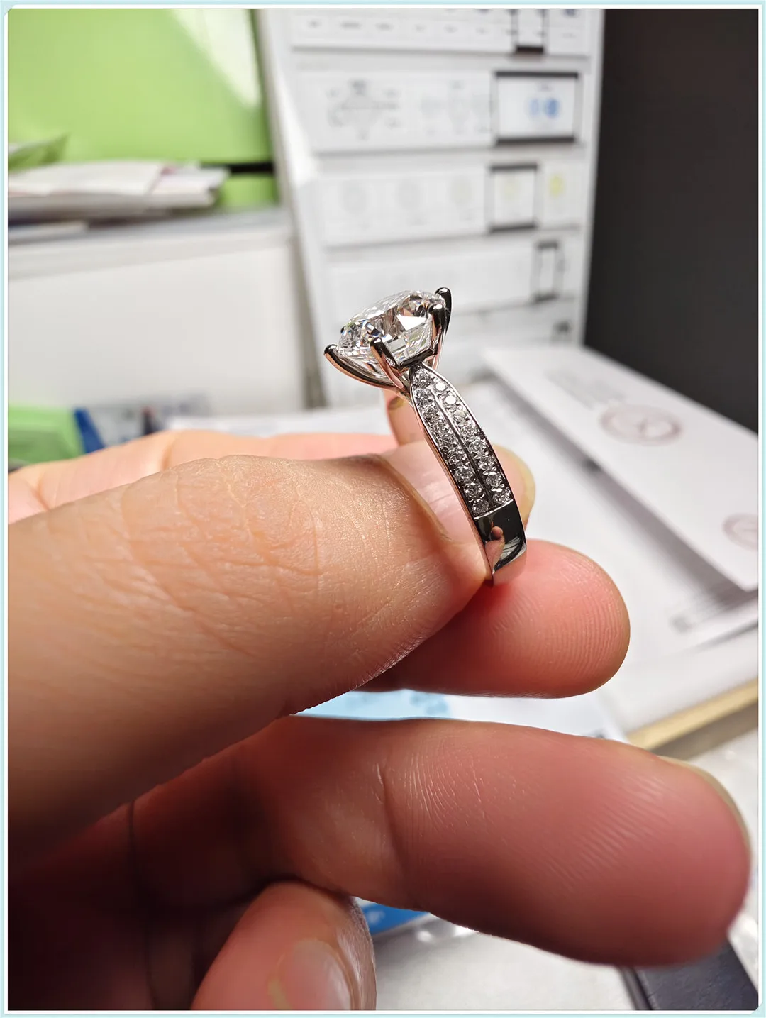 5ct E-VS1 ラボグロウンダイヤモンド 指輪 プラチナ950 5ct E-VS1 オーバルラボグロウンダイヤモンド 指輪 プラチナ950 Pt950