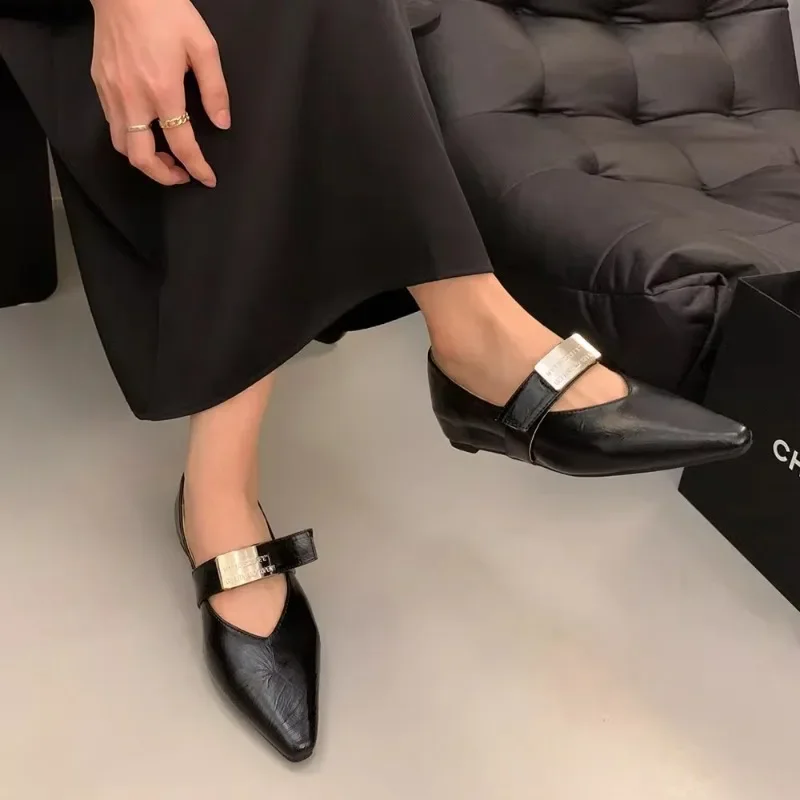 Women's Retro Fashion New Trendy Luxurious Pointed Toe Casual Shoes Elegant Solid Color Women's Party High Heels Low Boots 3