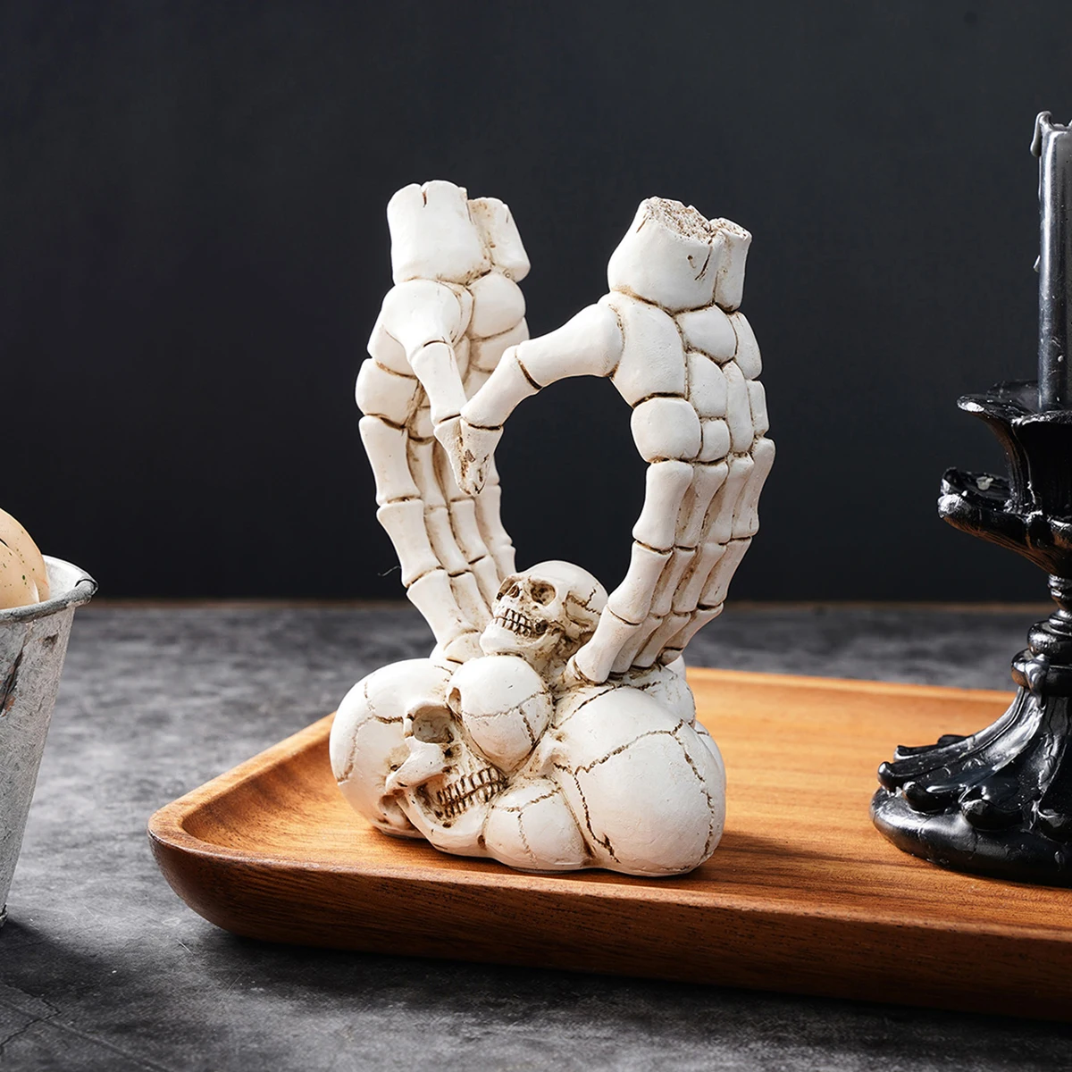 1PC, Halloween decoration, resin material skull finger heart-shaped skull head double heart-shaped home desktop decoration piece