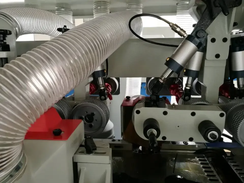 Automatic Heavy Duty Solid Wood 5 Spindle 4 Side Moulder Planer Machine 3