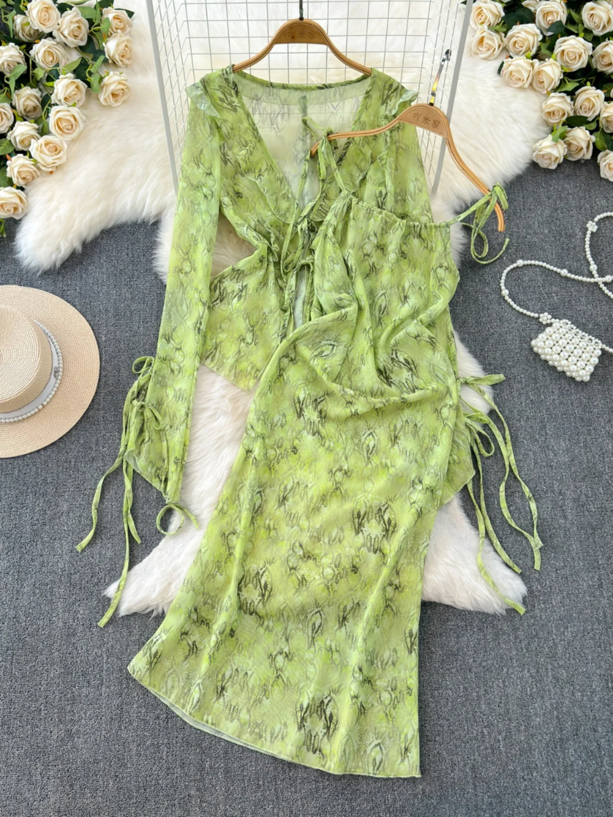 

Женский летний комплект из 2 предметов Foamlina, пикантное платье средней длины на бретельках без рукавов и с принтом и рубашка с длинным рукавом, топы, костюмы