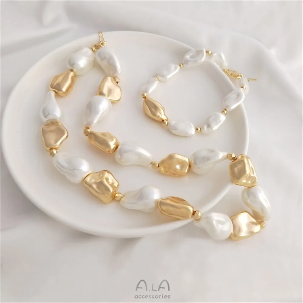 Рисунок 4 - Бусины из камня в форме барокко