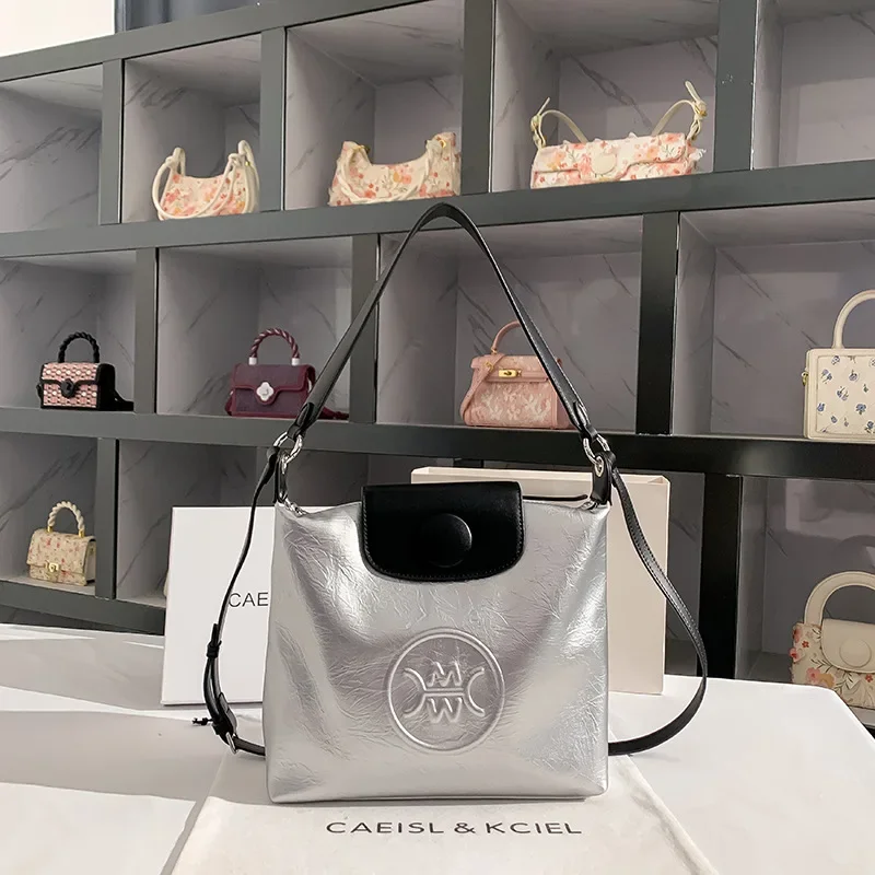 Рисунок 3 - Роскошная дизайнерская сумочка в масштабе 1:1