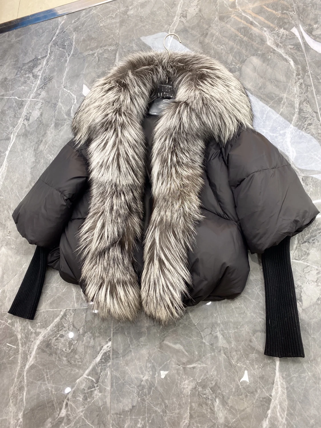 High-End Big Fox Fur Collar Cropped Down Jacket Women Luxury Brand Fashion 2023 New Winter Women's Long Sleeve Short Fur Coat