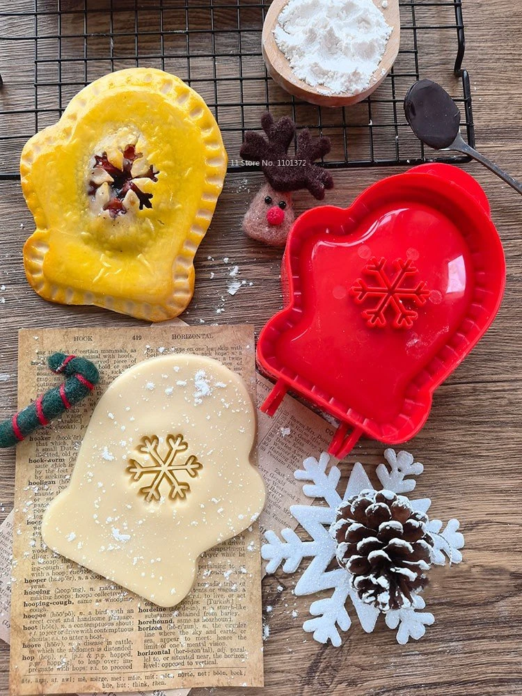 https://ae01.alicdn.com/kf/S9c2bd5ed3c8a467db0372f39af28c80fU/Christmas-Apple-Pie-Mold-Cartoon-Animal-Owl-Large-Hand-Pie-Press-Mold-Pastry-Baking-Tools-DIY.jpg