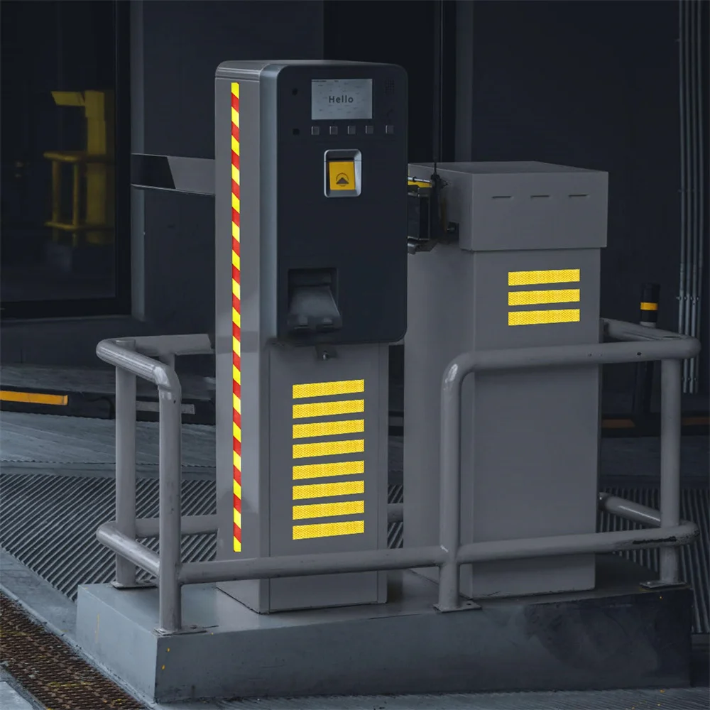 Рисунок 4 - Флуоресцентно-желтая красная светоотражающая