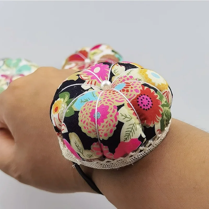 1pc 무작위 색상 호박 모양 인쇄 바늘 핀 쿠션 홀더 바느질 키트 DIY 공예 바느질 핀 탄성 손목 밴드 핀 쿠션