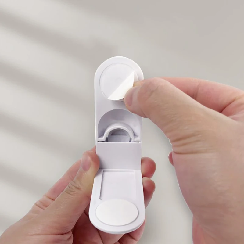 Рисунок 5 - блокираторы для дверей шкафов