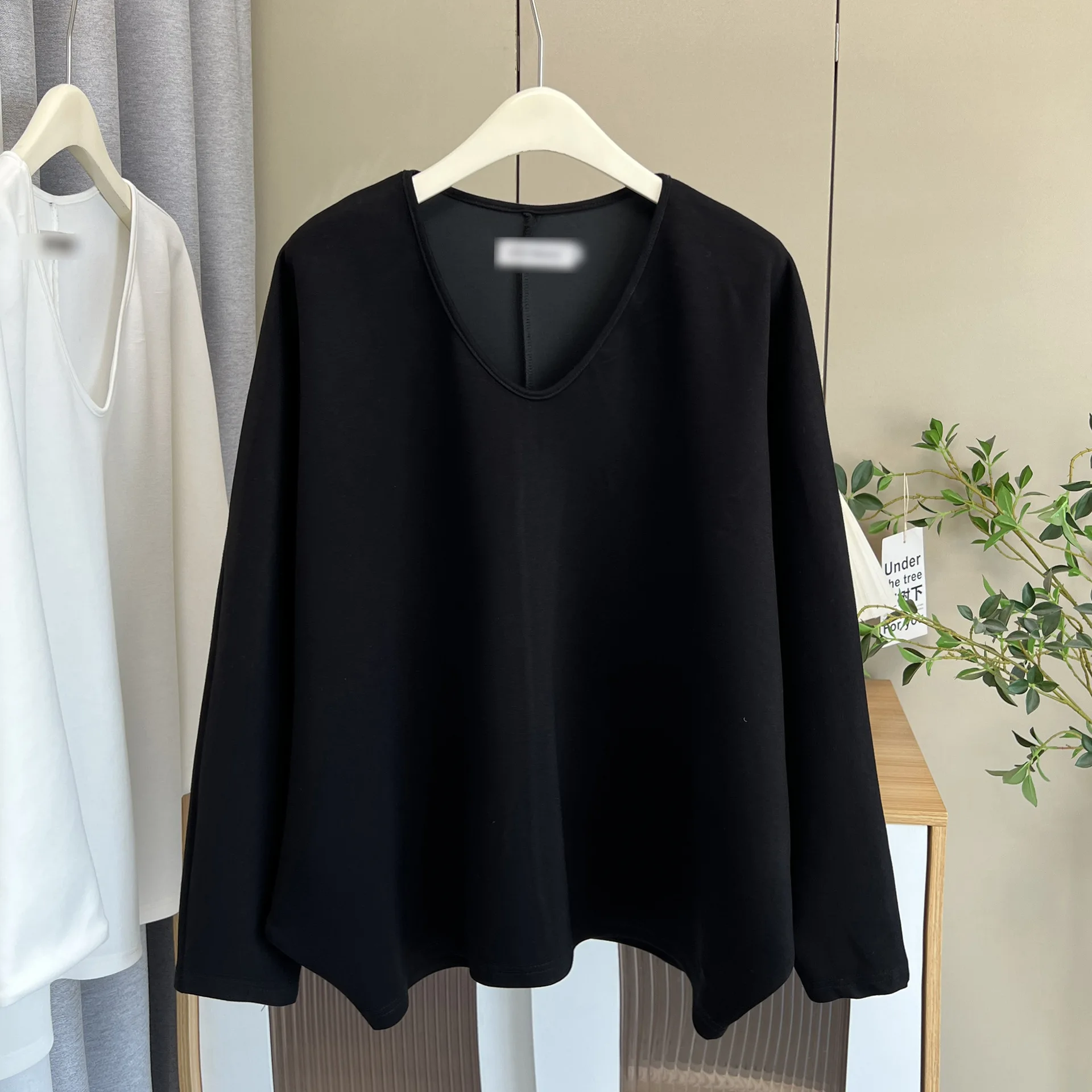 Fashion Plus Size Women's T-Shirt New Autumn Style V-neck Batwing Sleeve Top Casual Long Sleeve Tees 1715