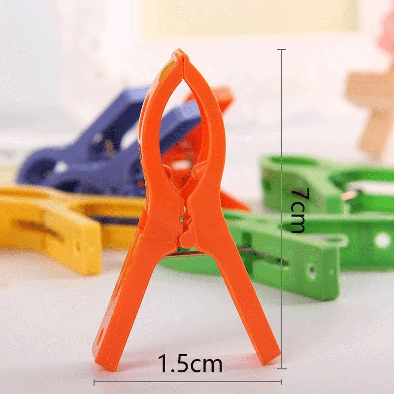 Hanger Clips Plastic Spring Clamp Windproof Beach Towel Clips Clothes Pins 8pcs 7cm