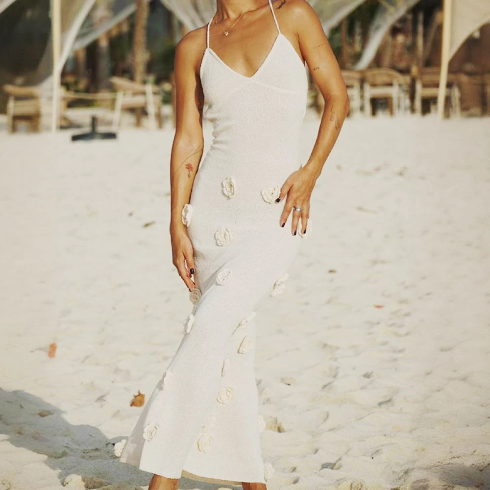 

Женское приталенное платье с V-образным вырезом, без рукавов