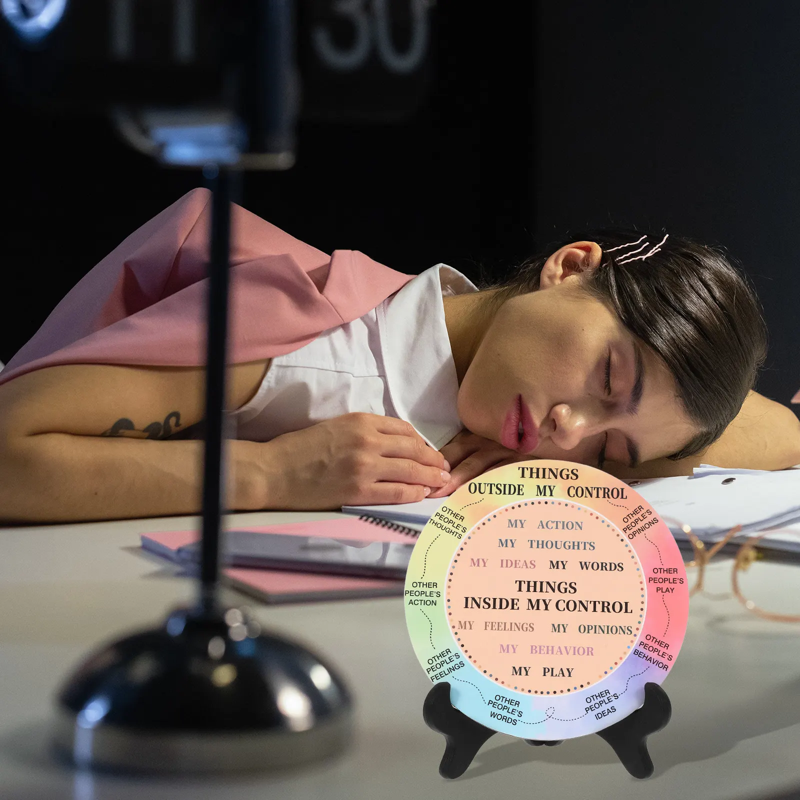 2pcs 감정 차트 장 감정 휠 데스크탑용 Pvc 목재 소재 감정 휠 스탠드 포함 데스크탑 장식