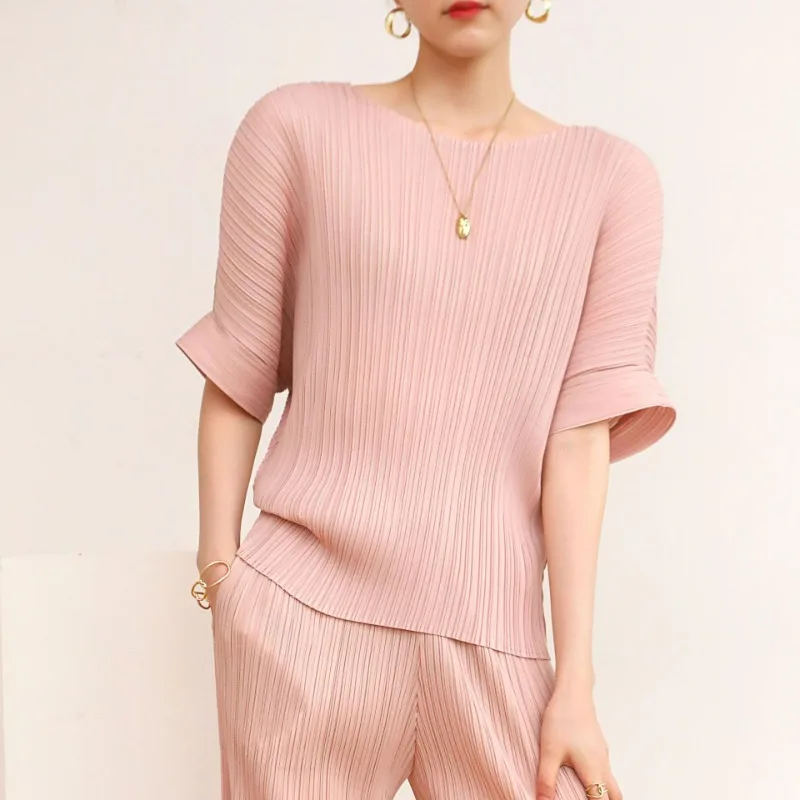 

Miyake Fold 2024 High Quality Summer New Round Neck Short Sleeved Top New Korean Fashion Simple T-shirt Women Clothing