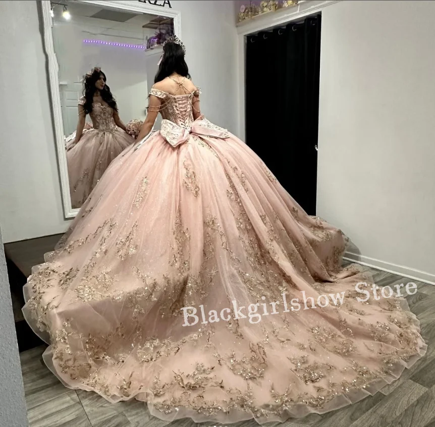 Pale Pink Princess Quinceanera Dresses Off Shoulder Exquisite Beaded Applique Bow Mexico Lace Up xv year dresses