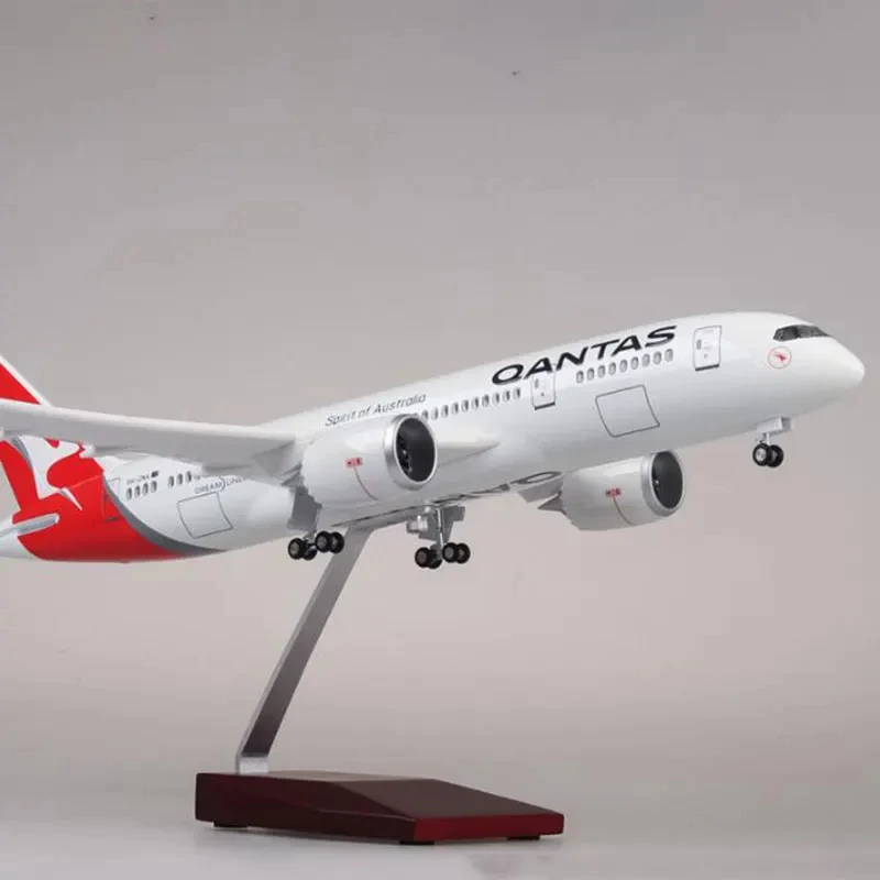 

1/130 Scale 47cm Airplane Boeing B787 Dreamliner Aircraft QANTAS Airways Airlines Model Light Wheels Plane Collection DIsplay