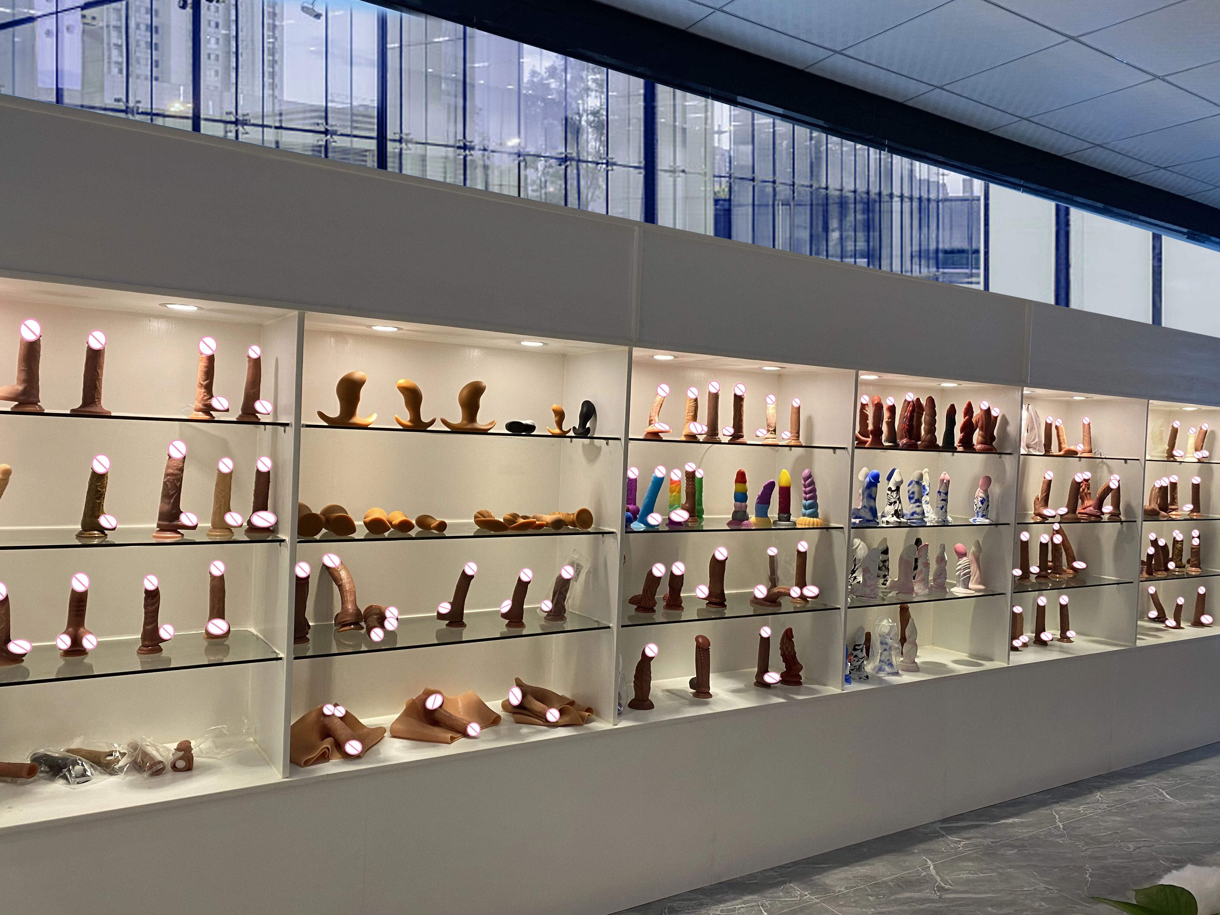 Vibrator Dildos Thrusting Jumping eggs Dildo Realistic Vibrating Dildo G-spot Anal Stimulation Vibrating Sex Toys for Women