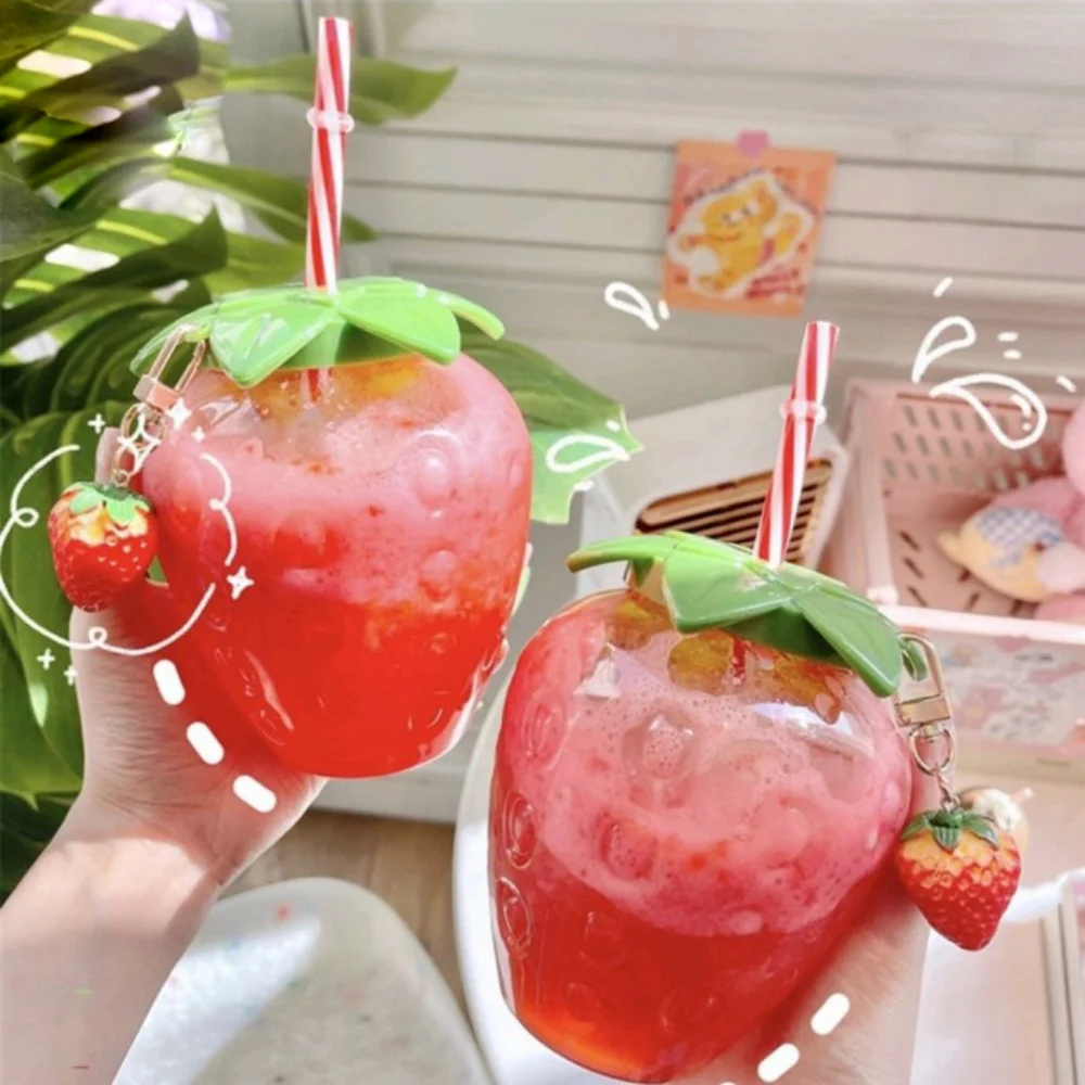 

500ml Strawberry-shaped Juice Bottle Cute and Unique Design Minimizes Spills, Perfect for On-the-Go