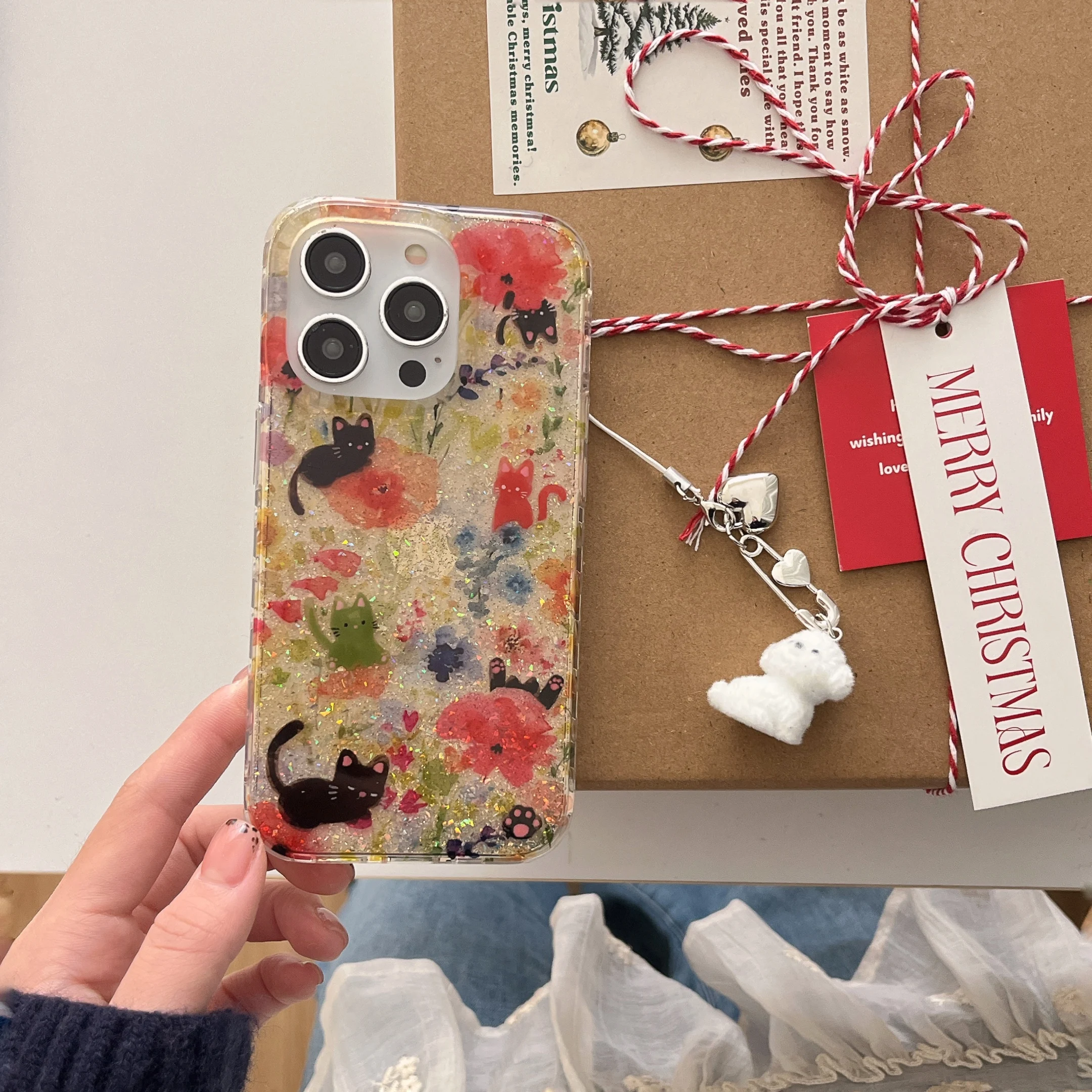 Full Screen Sequin Flowers Cute Cartoon Black Cat White Bear Pendant Phone Case for iPhone 16 15 14 13 Pro Max Back Cover Funda
