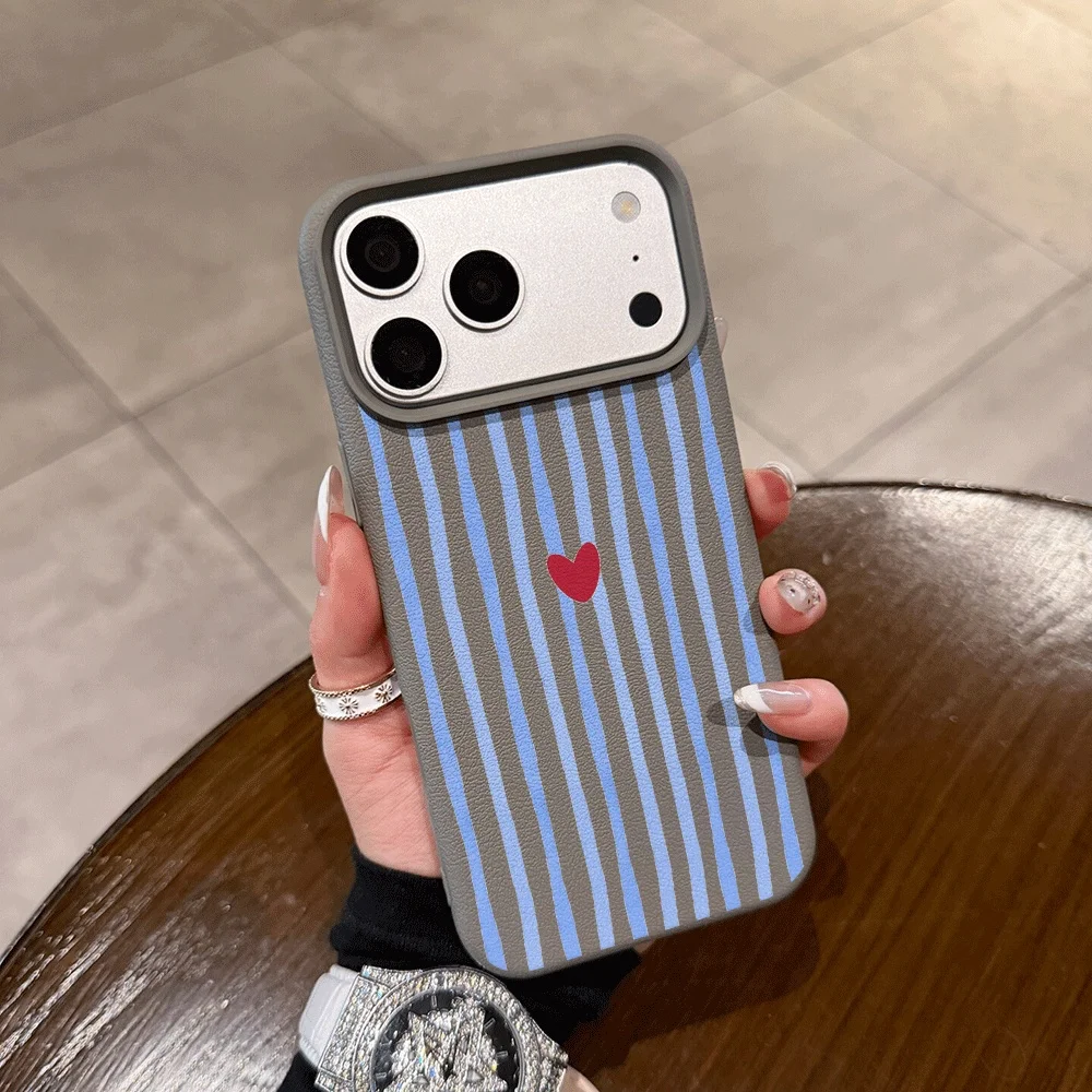 Chic Vertical Stripes Heart Silicone Matte Phone Case