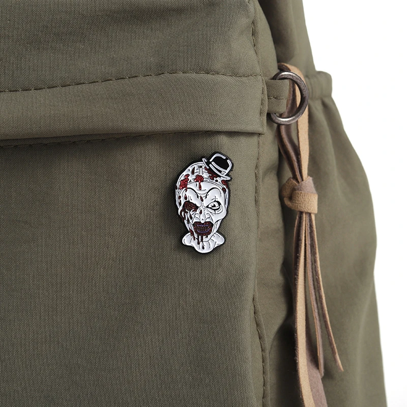 Anime Clown Emaille Pin benutzer definierte Horrorfilm Charakter Skelett Abzeichen Brosche Zubehör Anstecknadel Halloween Schmuck für Freunde – Detail 7