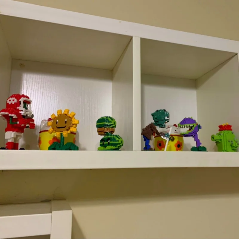 Cartoon Mini Building Block Peashooter and Sunflower Toy Set