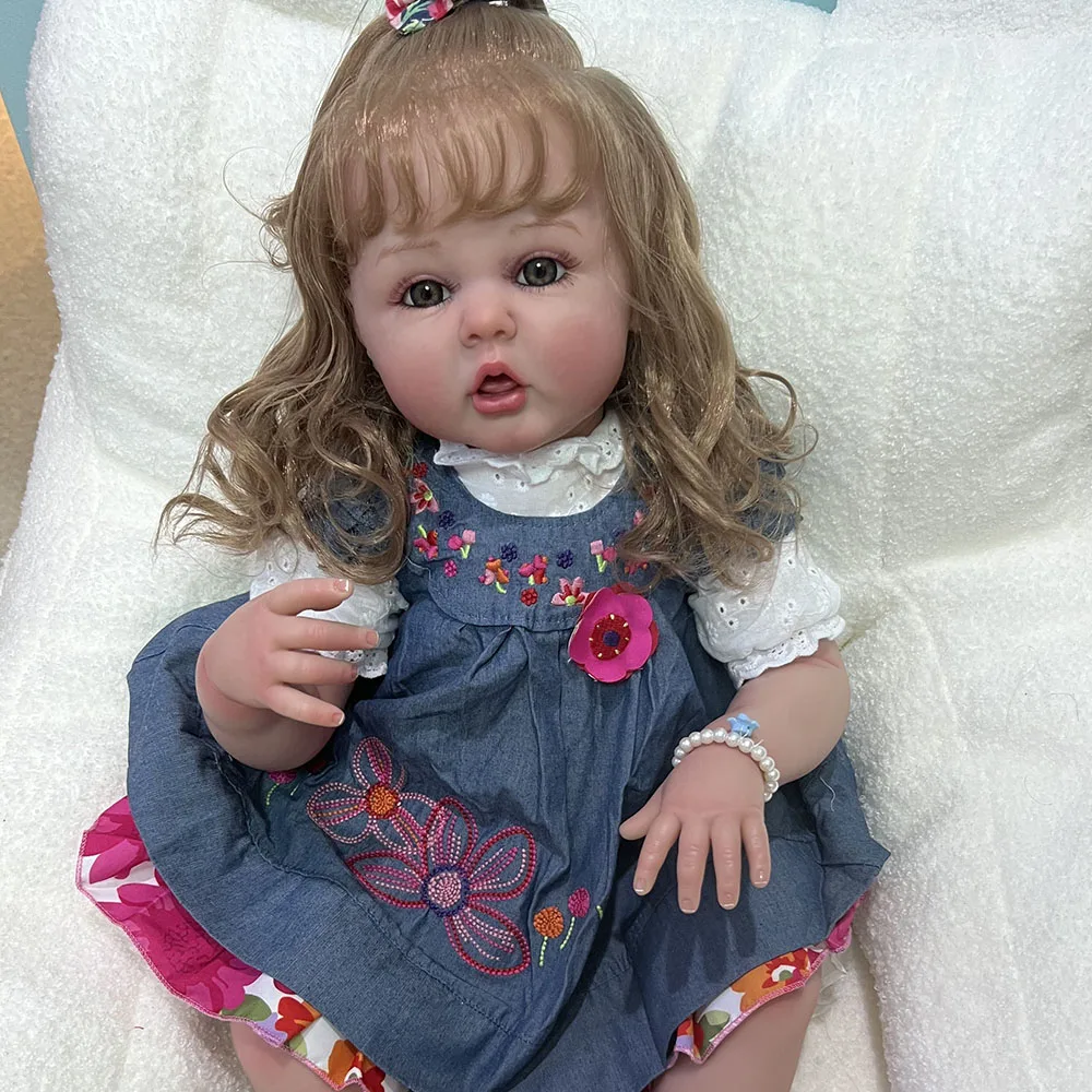 

60 CM 3D Paint Skin Cloth Body Silicone Reborn Baby Doll For Girl Bonecas Bebe Reborn Lifelike Art Hand Made Smile Toddler