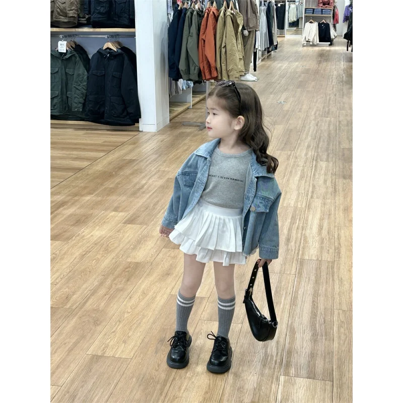 Рисунок 3 - Детская джинсовая куртка с потертостями на подоле