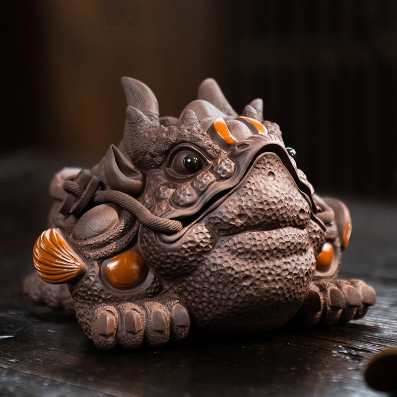 

Lucky Golden Toad Statue Ornaments High-end Yixing Purple Clay Tea Pet Handmade Sculpture Crafts Tea Set Decoration Collection