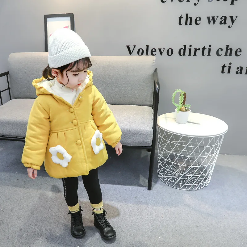 Winter New Baby Girls' Coat with Plush and Thick Hooded Cute Long Ears Windproof Children's Clothing Suitable for 0-3 Years Old