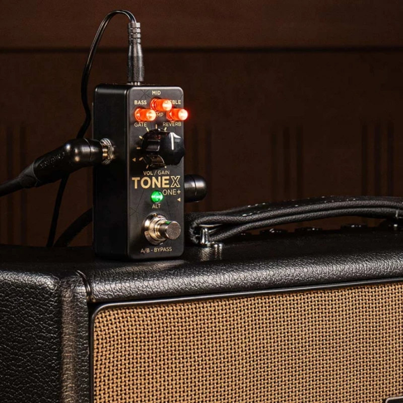 IK 멀티미디어 TONEX ONE+ AI 기타 앰프 및 이펙트 페달 (블루투스 무선 편집, MIDI 컨트롤 기능 포함)