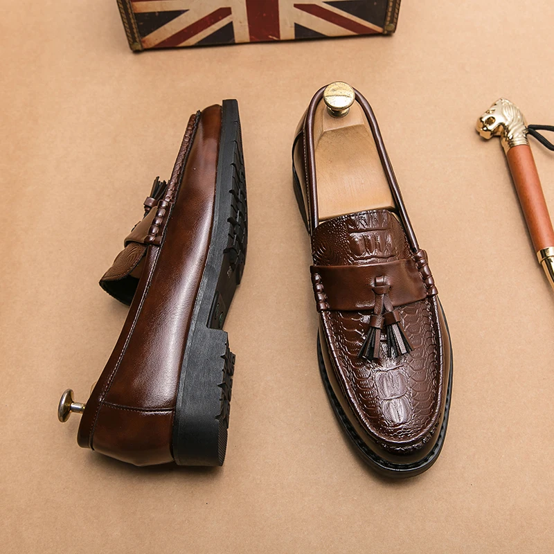 Wedding Leather Shoes for Men Slip On Loafers Tassels Leather Men&rsquo;s Dress Shoes Business Male British Style Formal leather shoes
