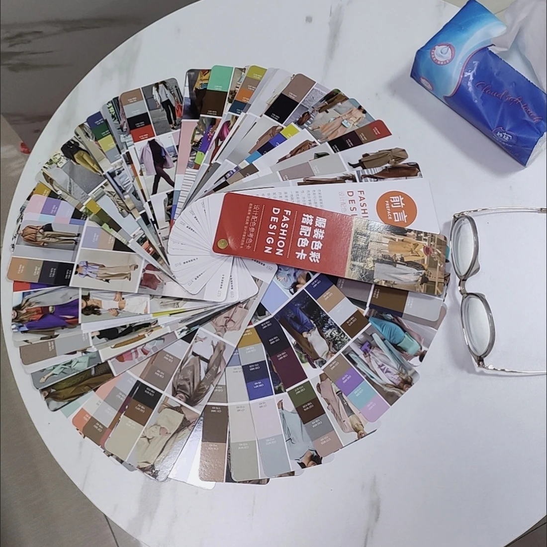 새로운 의류 색상 매칭 컬러 카드 디자인 컬러 매칭 카드북 샘플 카드북 의류 디자인 초보자용 팔레트