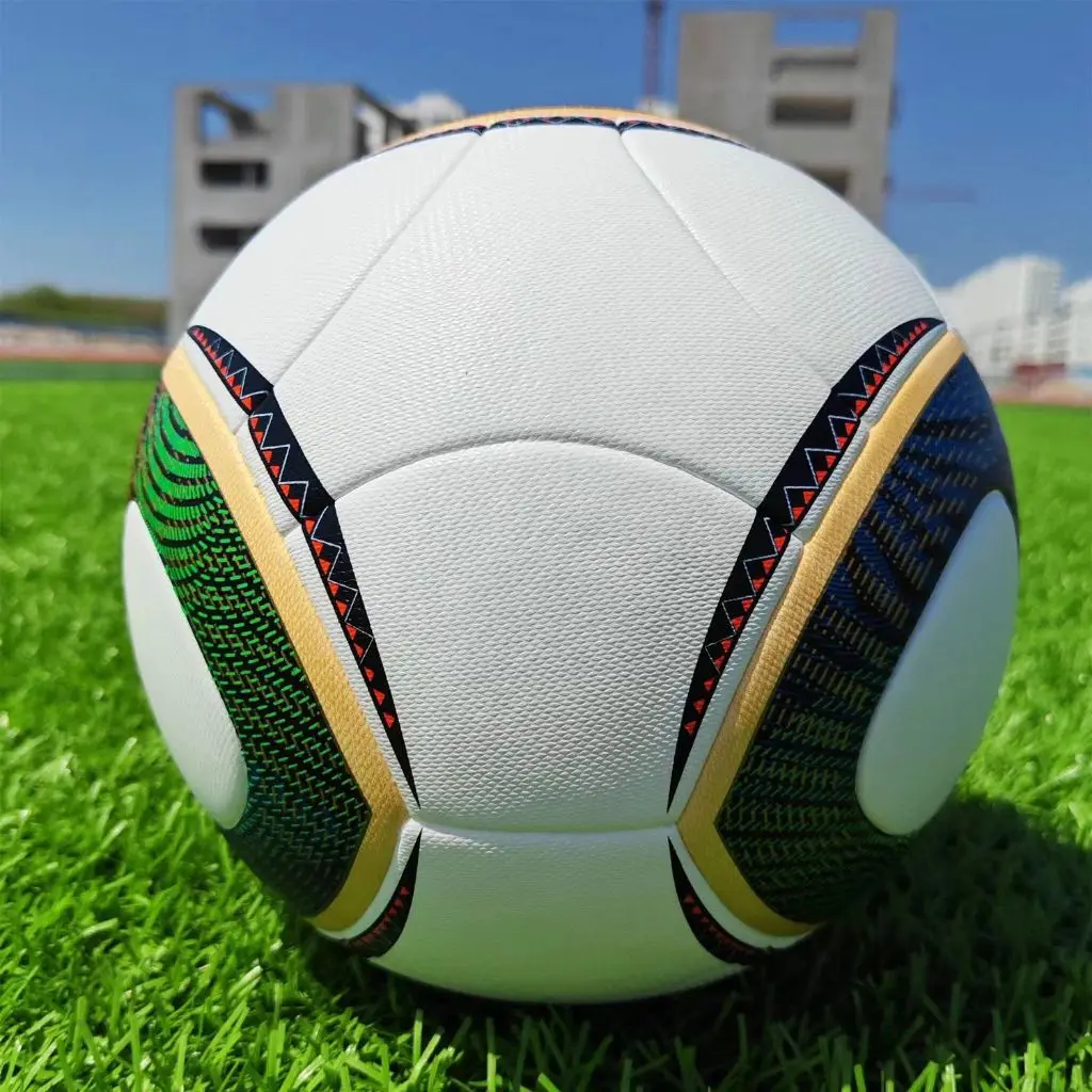 2010 Soccer Balls Size 5 PU Material Seamless Goal Team Outdoor Match Game Football Training Ball