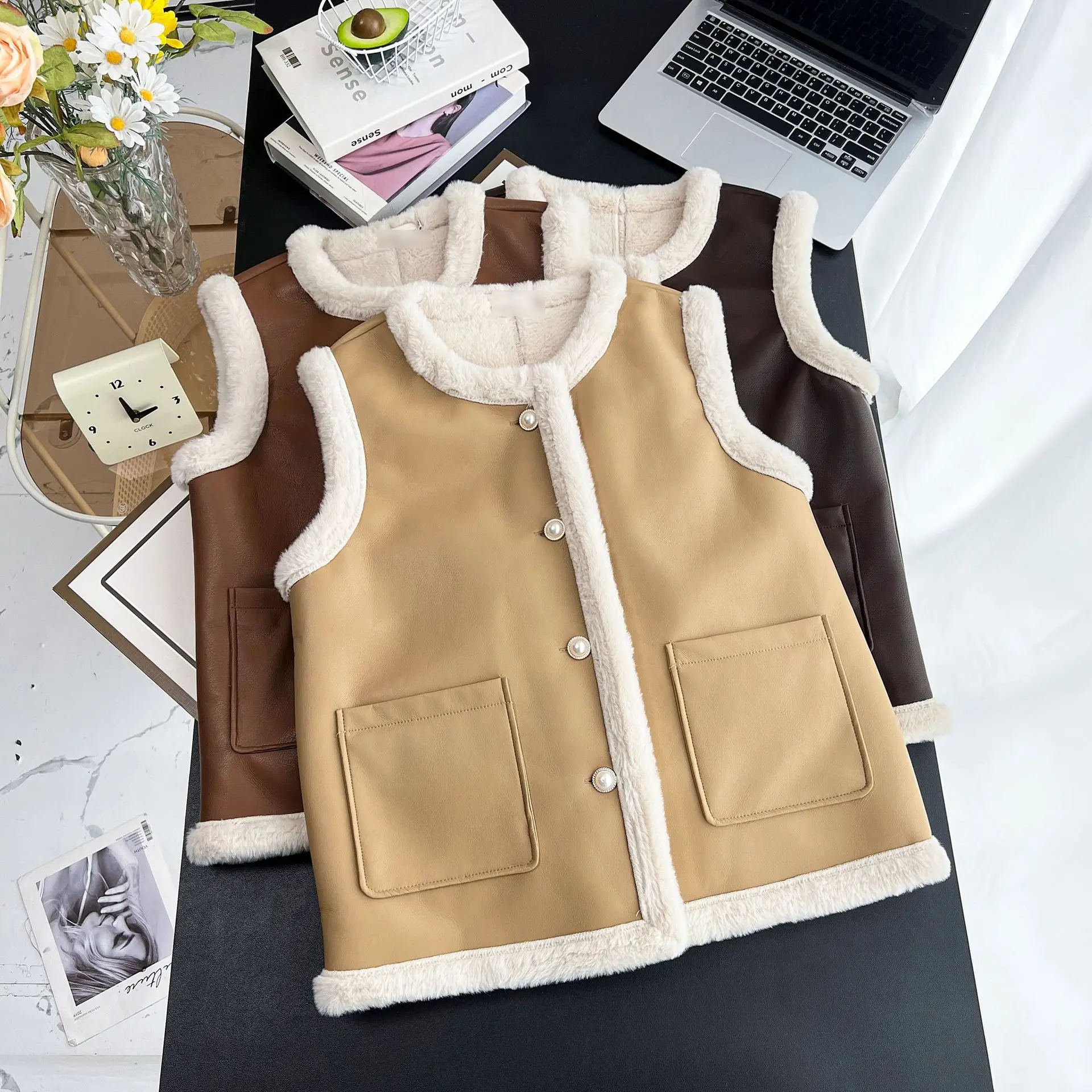 Plus Size Women Sleeveless Vest Winter Loose LEATHER & FUR Waistcoat 8554