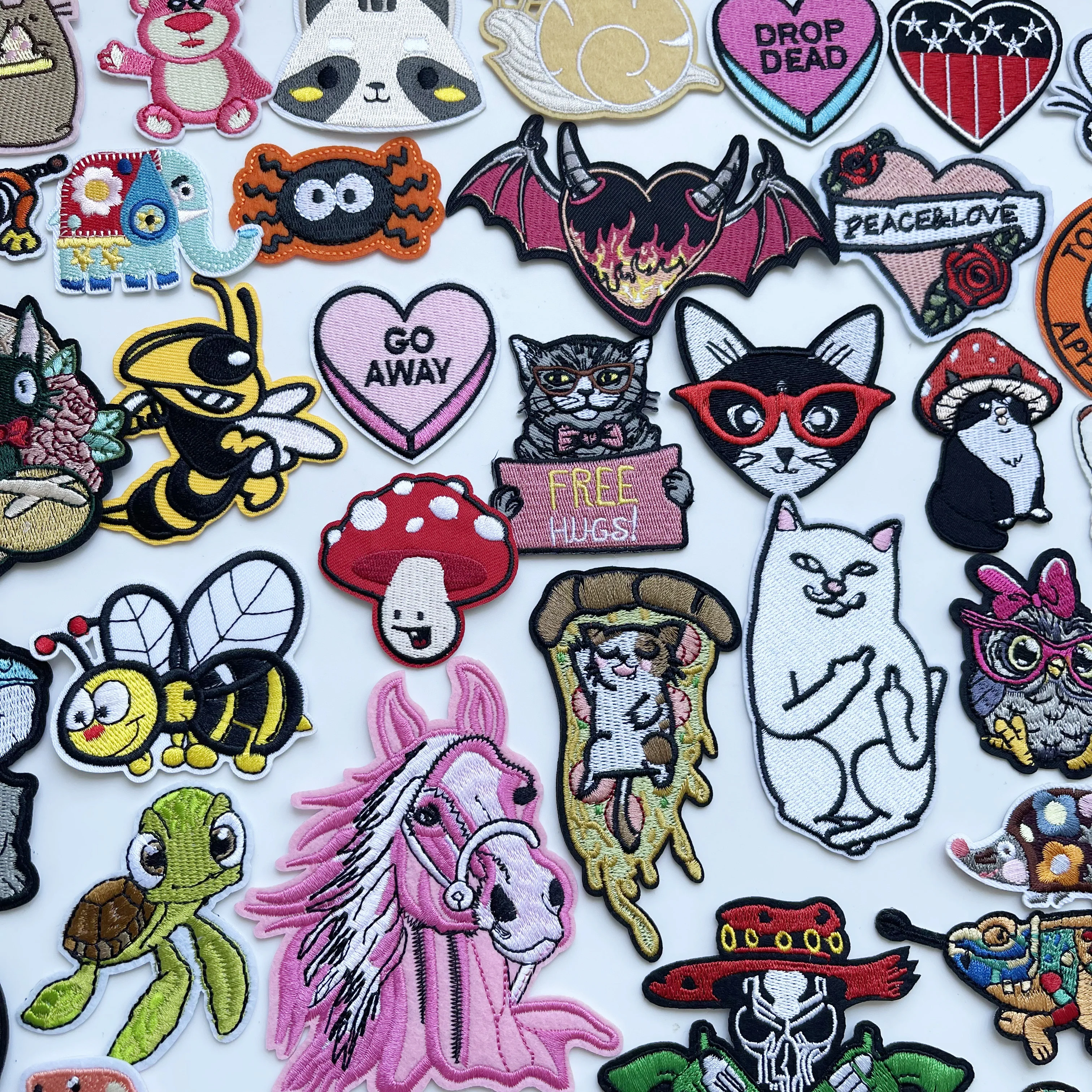 Cartoon/Animal Patches For Clothing Cat Fox Embroidered patch Thermoadhesive Iron on patches for Jackets DIY Sew Stickers