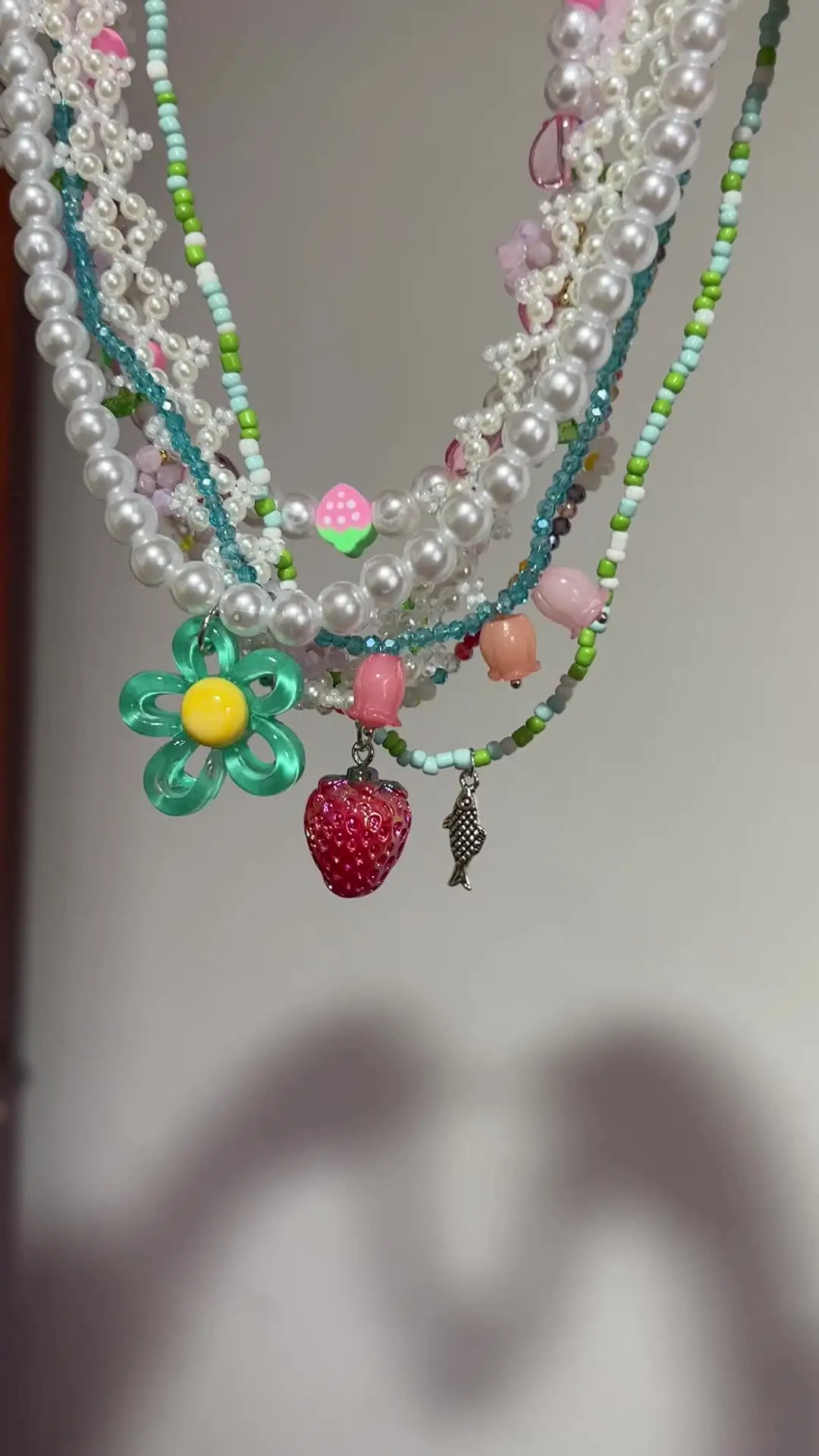 Collana Con Fragola Rossa 3D: Il Tocco Dolce E Fruttato Per Il Tuo Look!