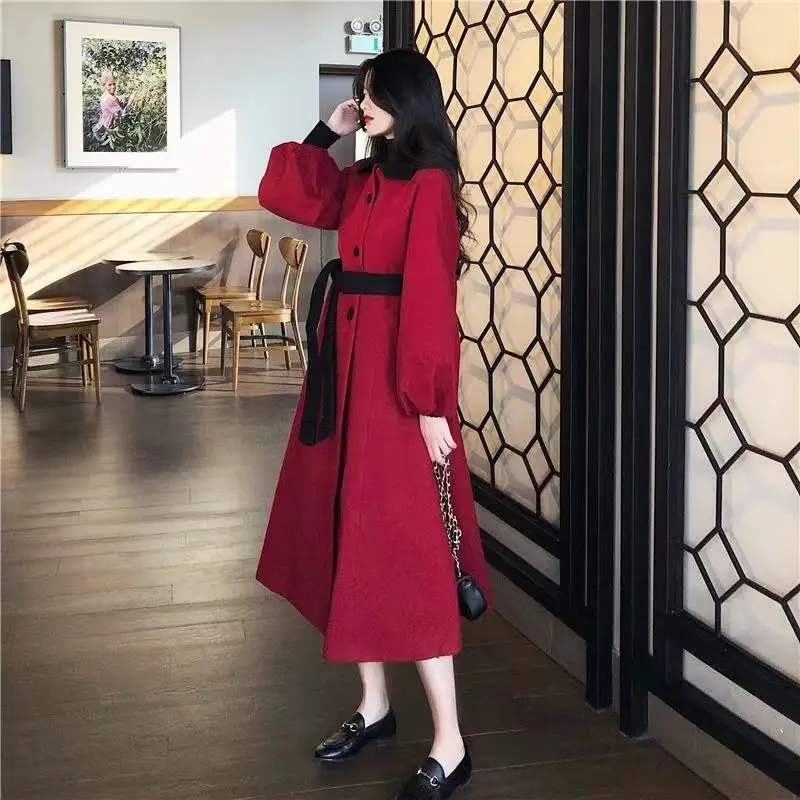

2023 Autumn And Winter New Red Literary French Retro Court Women's Festive Mid-length Stitching Puff Sleeve Woolen Coat