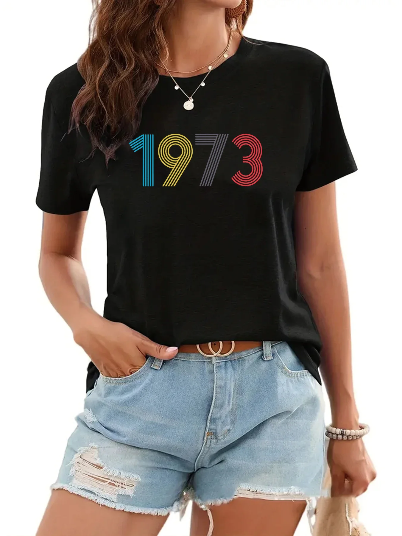 

Sunmmer New Wowen T Shirt 1973 Digital Print T-shirt, Short Sleeve Crew Neck Casual Top for Summer & Spring Women's Clothing