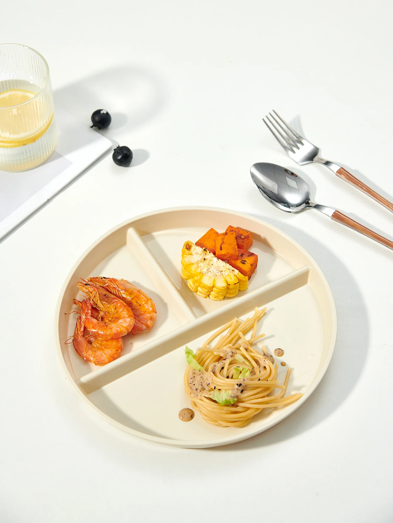 Dining Dish Portion Control Plate for Adults Women Weight Loss Reusable Plastic Divided