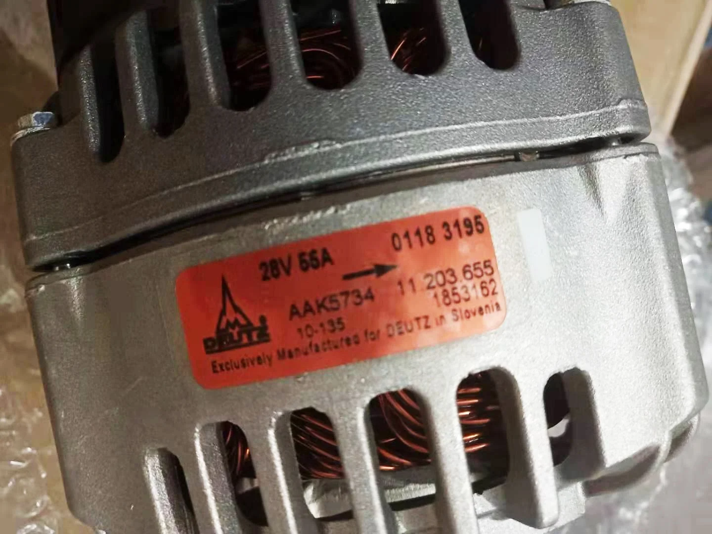 28V 55A deutz TCD2015 alternator generator 01183195