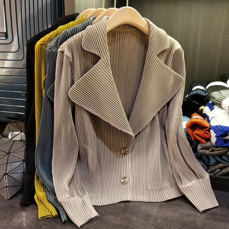 

Женская однотонная куртка с отложным воротником, с длинным рукавом