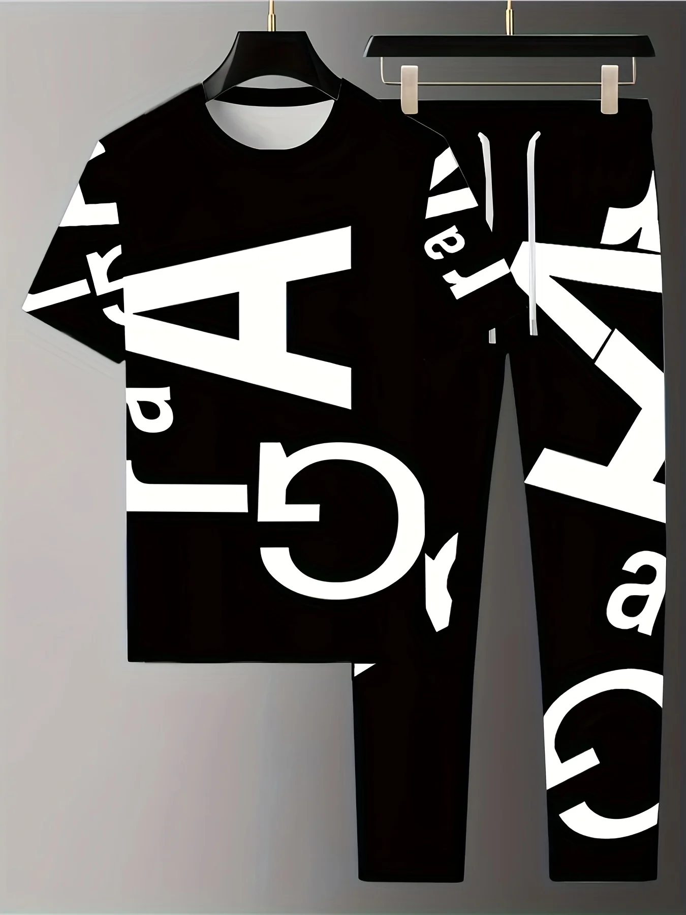 المجموعة الرجالية الجديدة لصيف تتميز بطبعات الحروف كاجوال عصرية للاستخدام في الهواء الطلق وخفيفة الوزن وناعمة وغير قابلة للتنفس