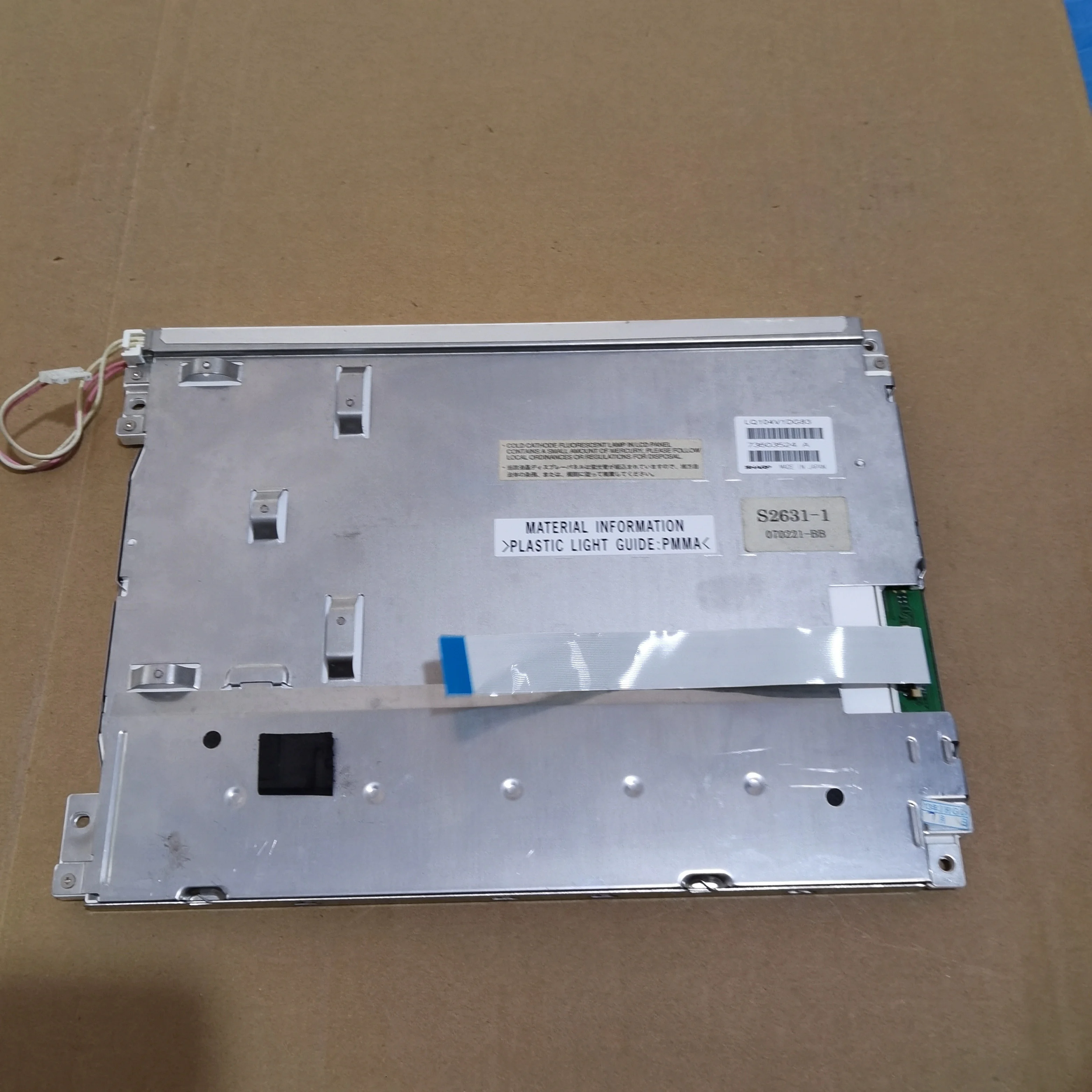 

Original 10.4-inch LCD screen LQ104V1DG83