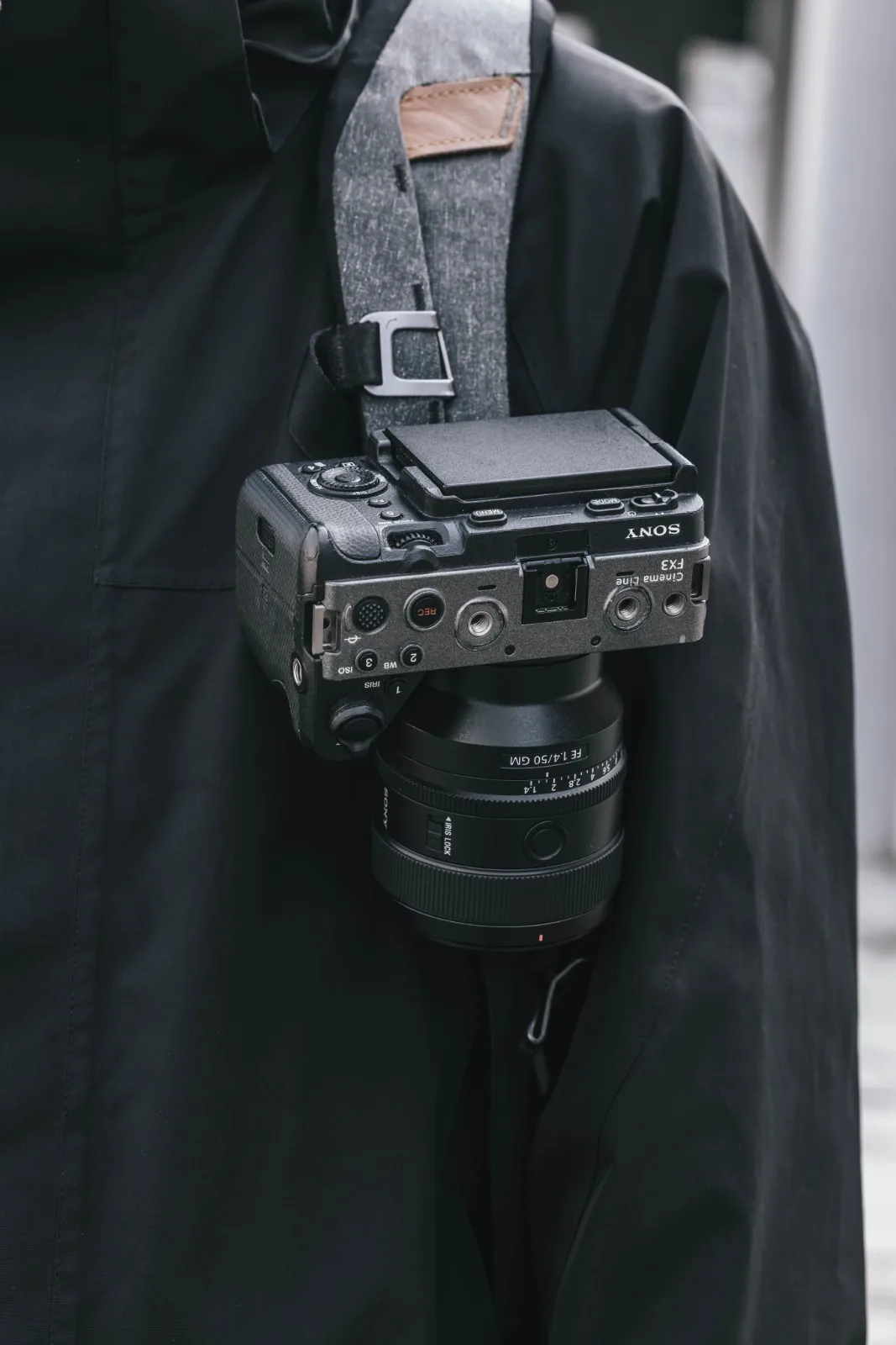 F38B3802 Quick Release Plate Kit for Backpack Straps V2,MAX. Payload 30kg Tripod