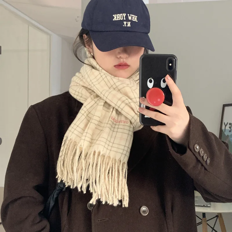 

Love knitted plaid scarf female autumn and winter new Korean version of students warm shawl dual tassel bib mbappe 버프